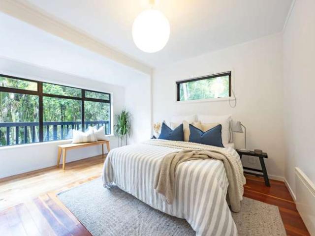164 Woodlands Park Road, Titirangi, Waitakere City