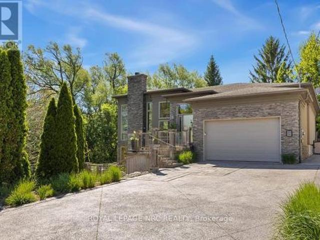 164A Lakeshore Road, St. Catharines, ON, L2N 2V1 Luxury House for sale | Listing ID X13207 | Royal LePage Carriage Trade Luxury Properties