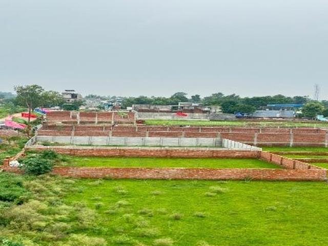 1650 Sq.Ft. Plot in Yamuna Expressway Greater Noida Listing ID: #10155