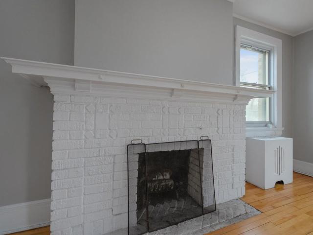 165 Laurier Avenue 2 Bedroom Apartment for Rent at 165 Laurier Ave E, Ottawa, ON K1N 6N8 Sandy Hill