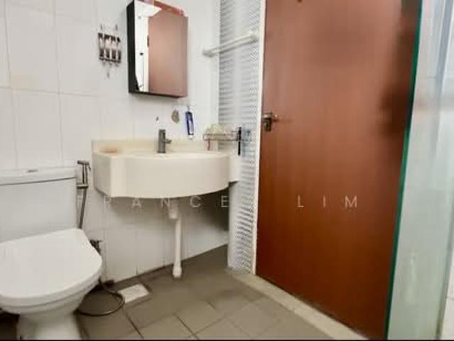 165B Yung Kuang Court HDB Apartment For Sale, $770,000, 3 Bed 2 Bath 1,216 sqft $633.00 psf