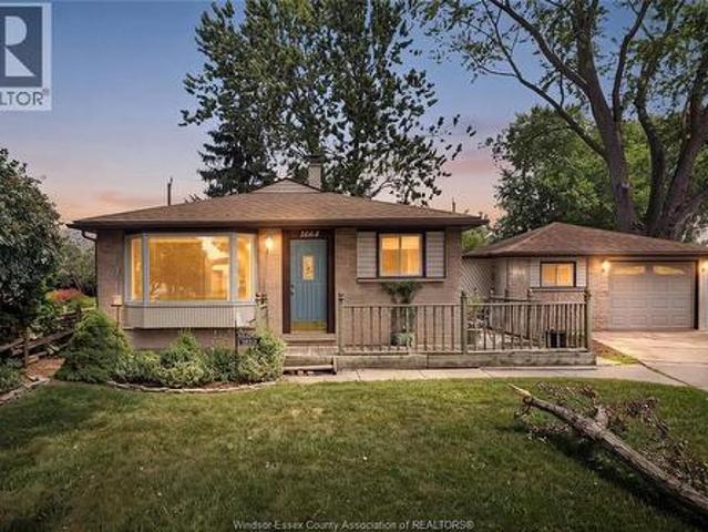 1664 Greenview Crescent, Windsor, ON, N9C 2E9 house for sale | Listing ID 26018 | Royal LePage