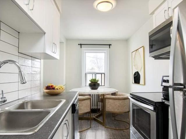 1660 Bathurst Street 1 Bedroom Apartment for Rent at 1660 Bathurst St, Toronto, ON M5P 3K1 Cedarvale