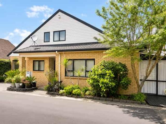 166/172 McLeod Road, Te Atatu South, Waitakere City
