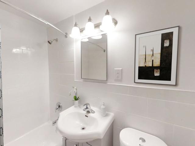 166 Carlton Street 1 Bedroom Apartment for Rent at 166 Carlton St, Toronto, ON M5A 2K5 Garden District