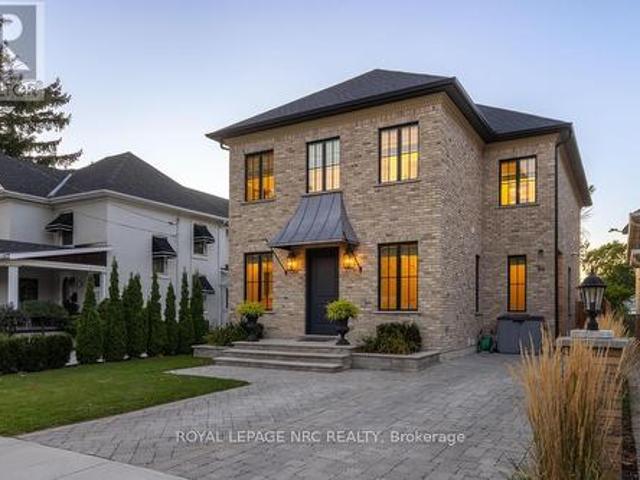 166 Dalhousie Avenue, St. Catharines Port Dalhousie, ON, L2N 4X7 Luxury House for sale | Listing ID X13496 | Royal LePage Carriage Trade Luxury Properties