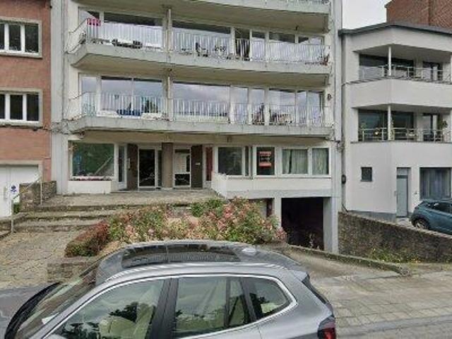 166 m2 office space for sale in Luik
