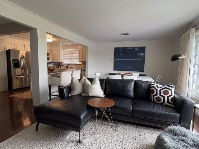 1674 Russell Rd 3 Bedroom Apartment for Rent at 1674 Russell Rd, Ottawa, ON K1G 0M8 Riverview
