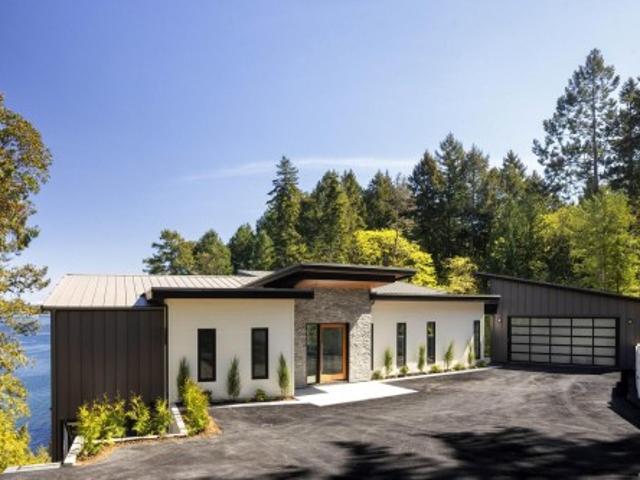 1677 Lands End Rd, North Saanich, BC, V8L 5L5 house for sale | Listing ID 1032 | Royal LePage