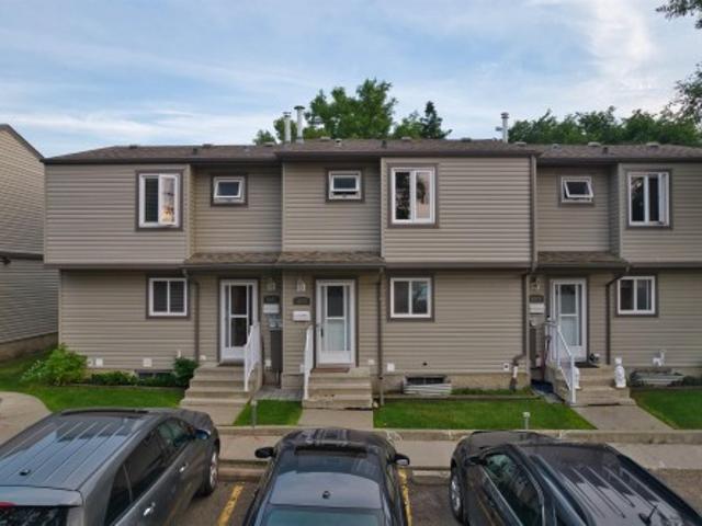 1679 Lakewood Road Nw, Edmonton, AB, T6K 3B9 townhouse for sale | Listing ID E4501 | Royal LePage