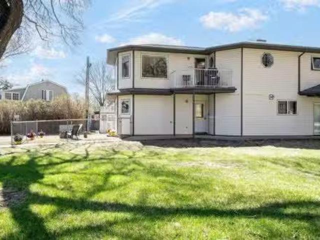 167 3 Street Ne, Medicine Hat, AB, T1A 5M2 house for sale L.
