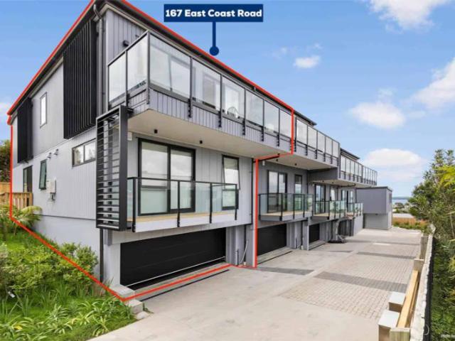 167 East Coast Road, Castor Bay, North Shore City For Sale