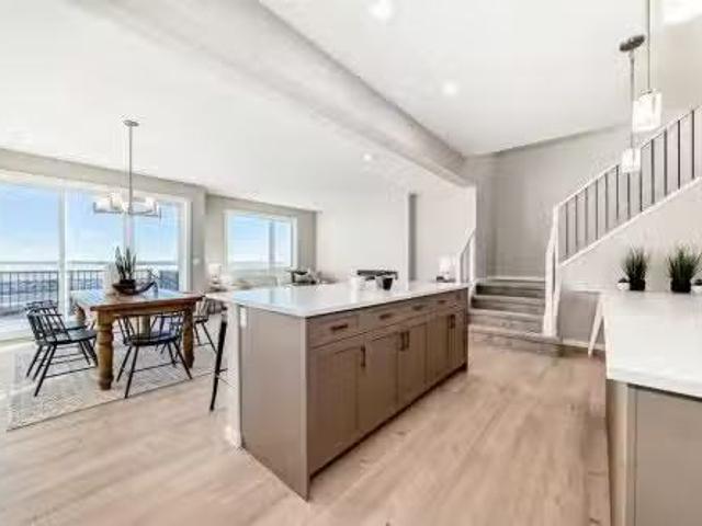 167 Mallard Heath Se, Calgary, AB, T3S 0E3 house for sale L.