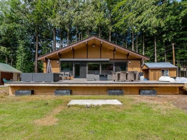 1680 Columbia Valley Road, Lindell Beach, BC, V2R 4X2 house for sale | Listing ID R3116 | Royal LePage