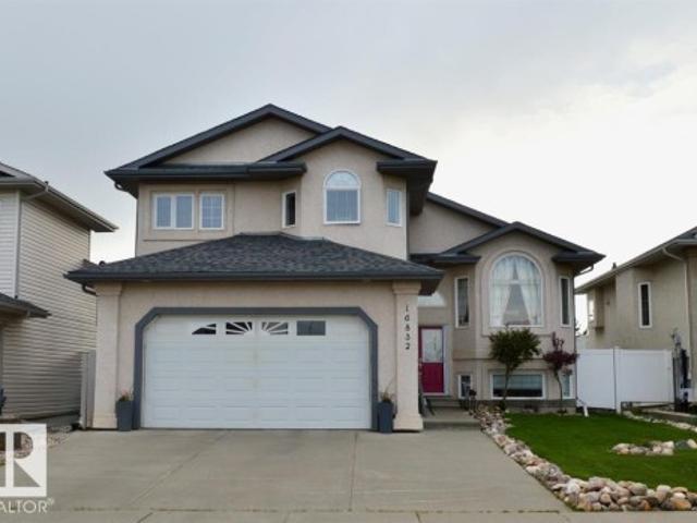 1683 Street Nw, Edmonton, AB, T5Z 3Y9 house for sale | Listing ID E4483 | Royal LePage