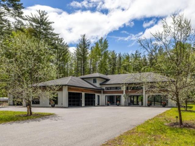 168 Ch. Des Sables, L'Ange Gardien, QC, J8L 0E8 Luxury House for sale | Listing ID 21443 | Royal LePage Carriage Trade Luxury Properties