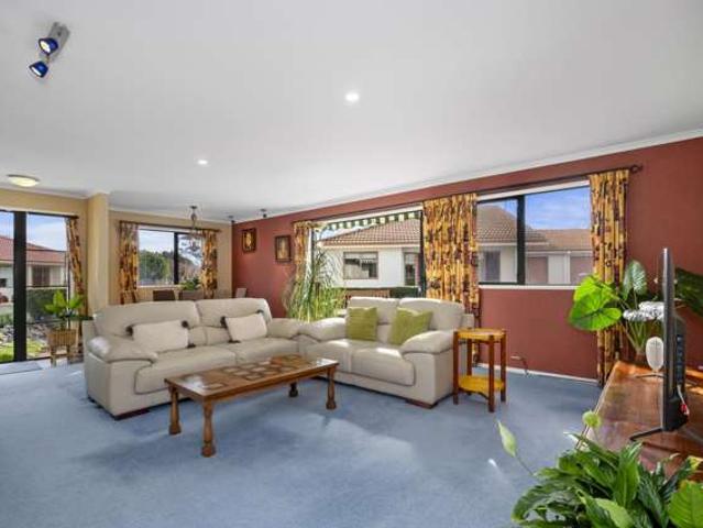 16/8 Cheyne Road, Pyes Pa, Tauranga