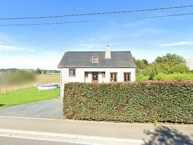 168 m2 apartment for rent in Léglise