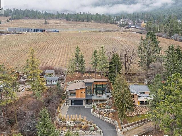 16961 Coral Beach Road Lake Country, British Columbia