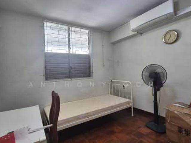 169 Lorong 1 Toa Payoh HDB Apartment Room Rental, $900, 1 Bed 1 Bath 120 sqft $7.50 psf
