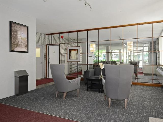169 St George Studio Apartment for Rent at 169 St. George St, Toronto, ON M5R 2M4 The Annex