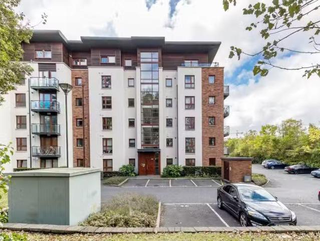 169 Parklands, Santry, Dublin 9, D09RW92 is for sale