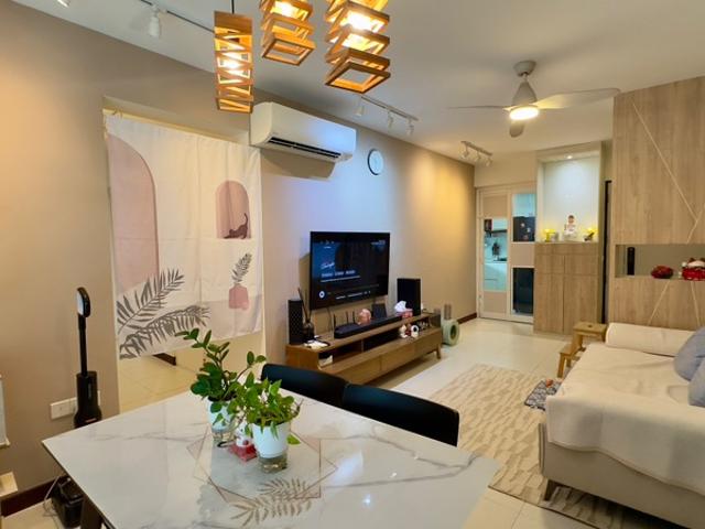 169C Punggol Field HDB Apartment For Sale, $670,000, 3 Bed 2 Bath 990 sqft $677.00 psf