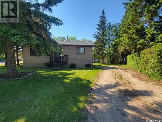 16 4Th Avenue E, Neilburg, SK, S0M 2C0 house for sale | Listing ID SK007629 | Royal LePage