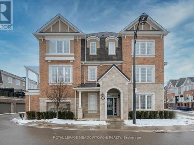 16 501 Buckeye Court, Milton, ON, L9E 1P3 townhouse for sale | Listing ID W12002 | Royal LePage