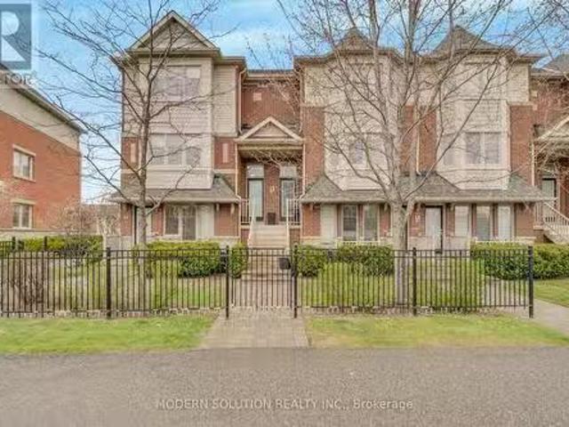 16 3355 Thomas Street, Mississauga, ON, L5M 0P7 townhouse.