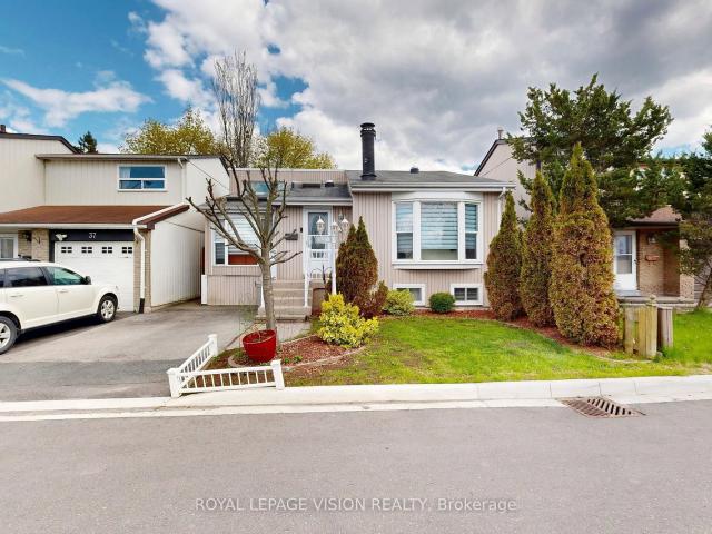 16 39 Lucas Lane, Ajax | For Sale @ $699,000 | Condos. Ca