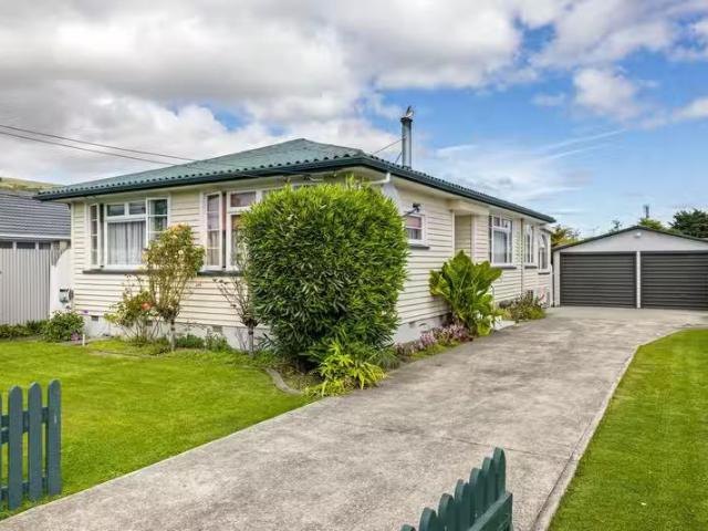 16 Tanner Street, Woolston, NZ 8022 House for Sale