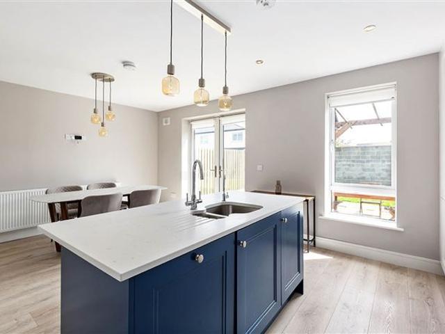 Sale Agreed | 16 The Heights, Oldbridge Manor, Drogheda, Meath RAYWHITE. IE Property 4952 MyHome. Ie Residential