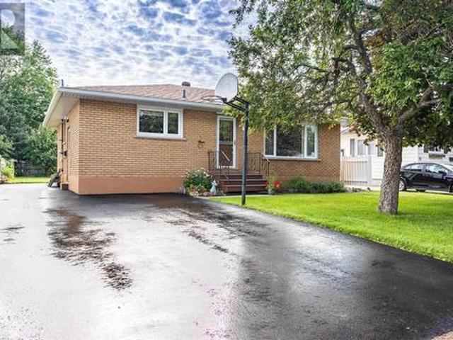 16 Tuckett St, Sault Ste. Marie, ON, P6A 4G7 house for sale | Listing ID SM262160 | Royal LePage