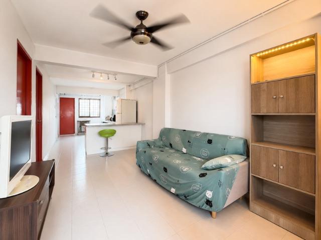 16 Upper Boon Keng Road HDB Apartment For Sale, $438,000, 2 Bed 1 Bath 699 sqft $627.00 psf