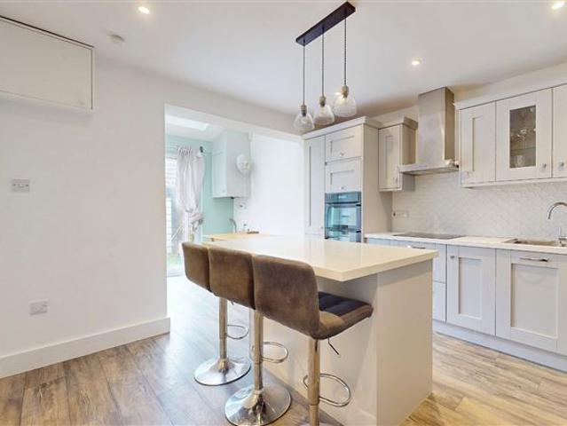 16 Vernon Court Plus Attic Room, Seafield Road West, Clontarf, Dublin 3 DNG Fairview 4913 MyHome. Ie Residential