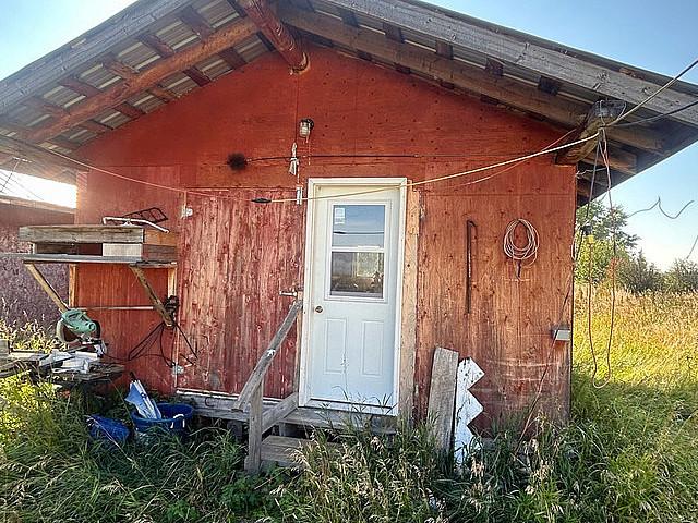 16 X 25 Ft Cabin And 36 Ft X 26 Ft Wide House