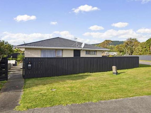16 Allen Road, Raumati Beach, Kapiti Coast