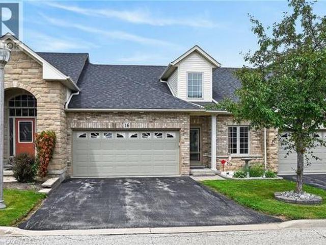 16 Appalachian Trail, Hamilton, ON, L9B 2X8 townhouse for sale | Listing ID 40843 | Royal LePage