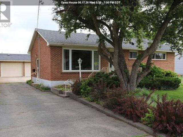 16 Arizona Ave, Sault Ste. Marie, ON, P6A 4L8 house for sale | Listing ID SM261448 | Royal LePage