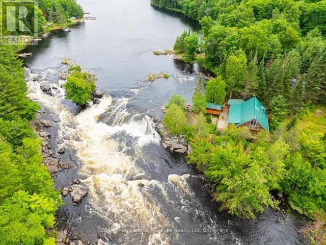 16 B Magnet Road, Magnetawan Ahmic Harbour, ON, P0A 1P0 house for sale | Listing ID X12110 | Royal LePage