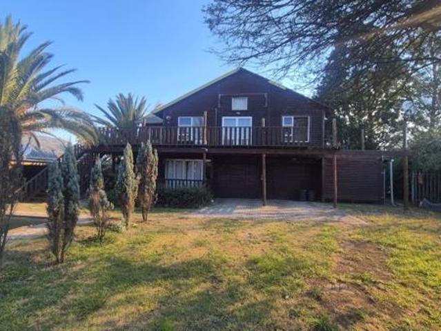 16 Bedroom House in Evander