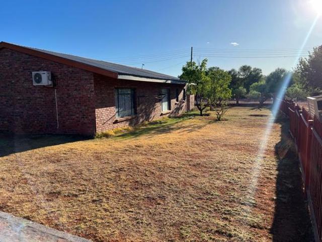 16 Bedroom House in Kathu