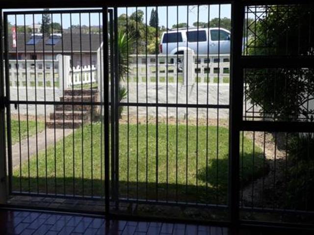 16 Bedroom Townhouse in Amalinda