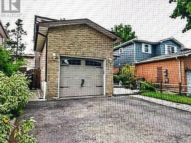 16 Blossom Avenue, Brampton, ON, L6X 2W3 house for sale | Listing ID W13087 | Royal LePage