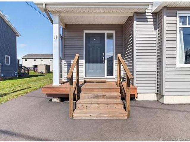 16 Brooklyn, Moncton, NB, E1A 7E8 house for sale | Listing ID NB138727 | Royal LePage