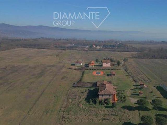 16 camere da letto, Castiglione Del Lago Umbria 84270959