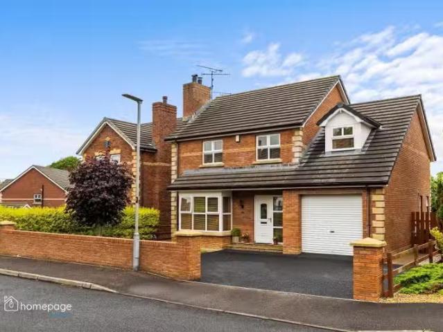 16 Carthall Manor