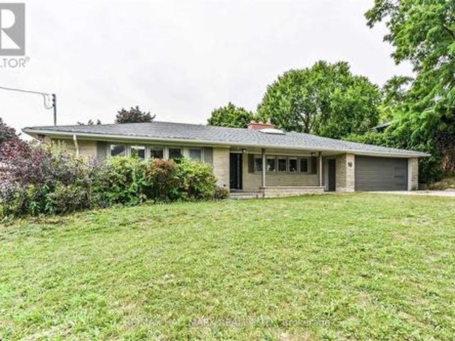 16 Cavalier Crescent, Vaughan, ON, L4J 1K5 house for sale | Listing ID N12113 | Royal LePage
