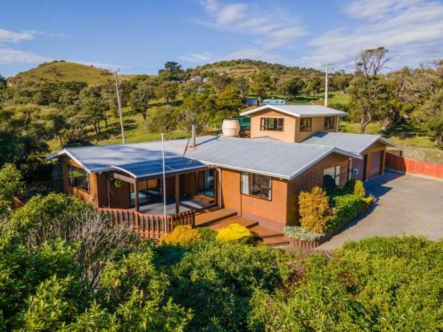 16 Coronation Street, Moeraki, Waitaki